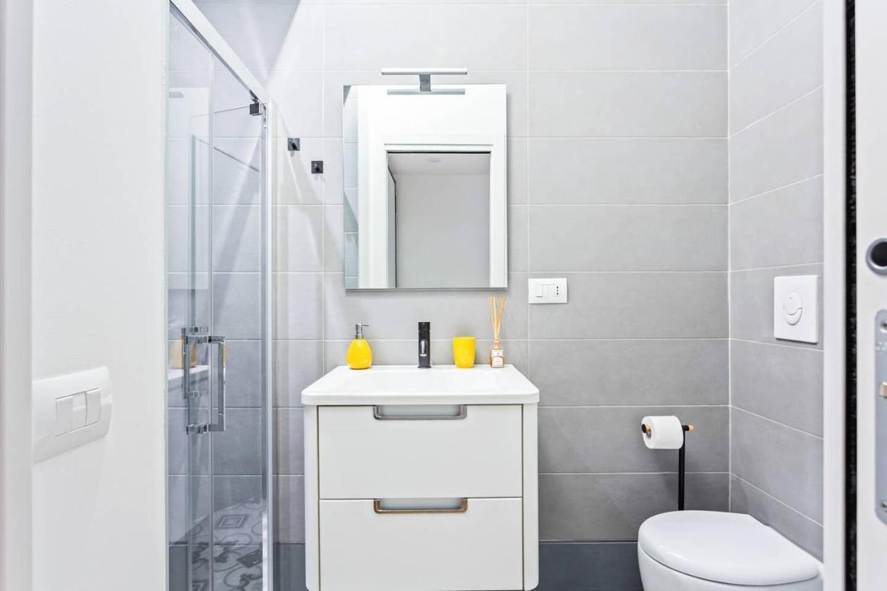 Design And New Flat In Navigli District Apartment Милано Екстериор снимка