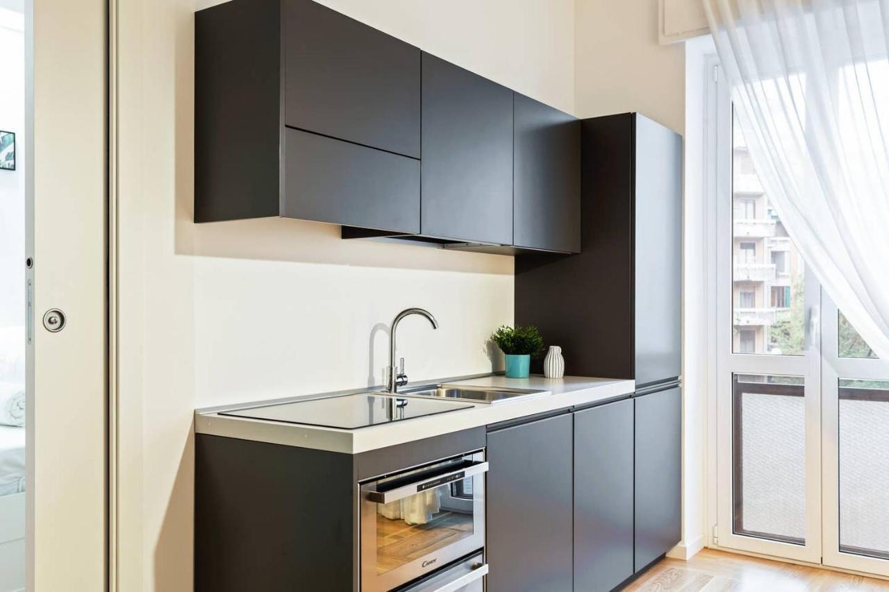 Design And New Flat In Navigli District Apartment Милано Екстериор снимка