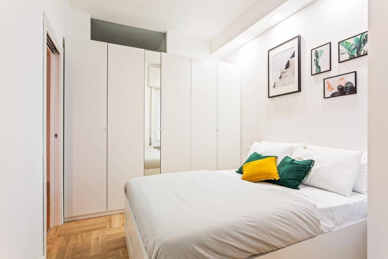 Design And New Flat In Navigli District Apartment Милано Екстериор снимка